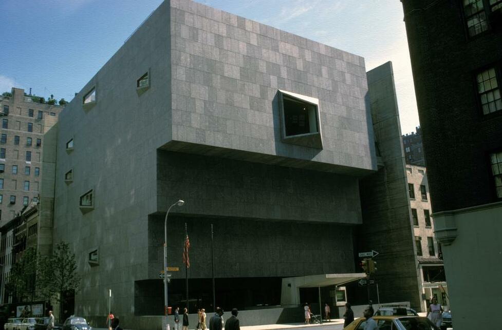 Whitney Museum of Modern Art – terv: Breuer Marcel, 1966 New York – Forrás: Imageworks, Art, Architecture and Engineering Library, University of Michigan, Edward C. Olencki, 1967