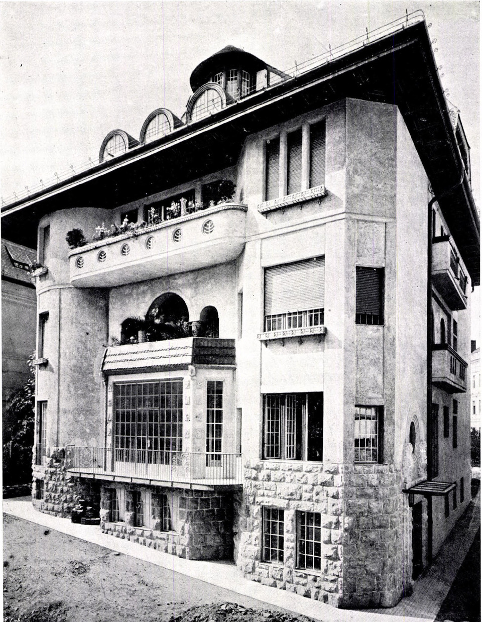 Ág utca 3., 1913-ban, tervező: Jánszky Béla és Szivessy Tibor (Magyar Építőművészet 1913/11., 27. o.)