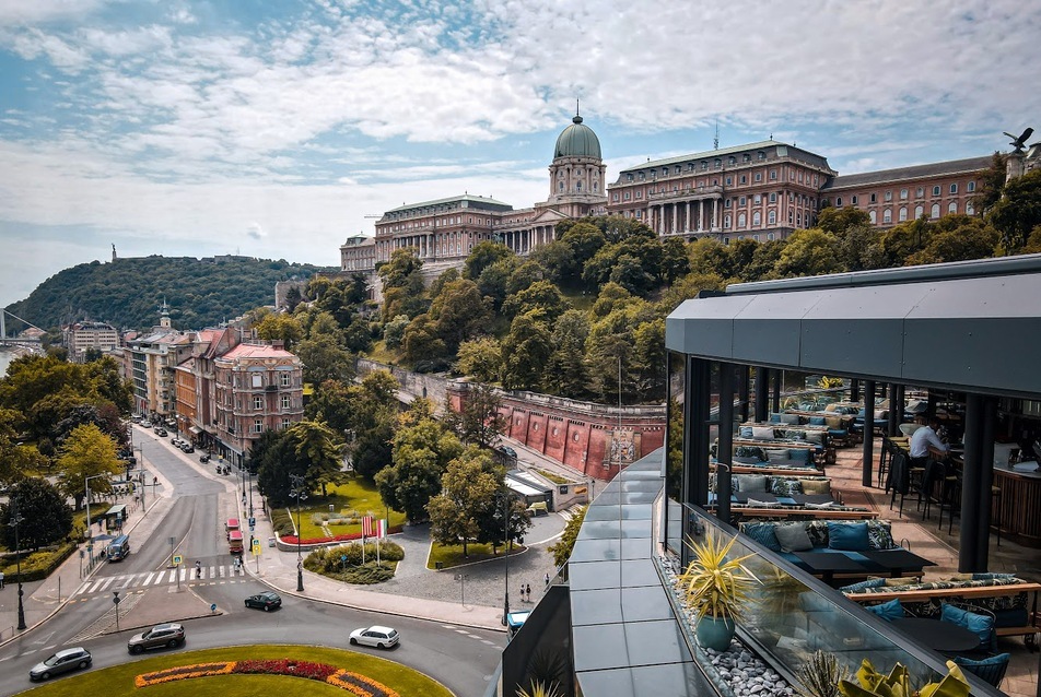 Elmaradt hozzászólás egy elmaradt vitához – Clark Hotel másképp