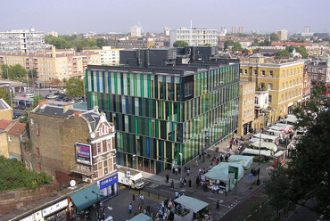 Ideas Store Whitechapel közösségi könyvtár, London. Fotó: Adjaye Associates, via RIBA