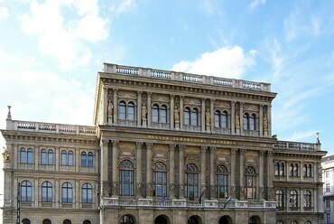 A  Magyar Tudományos Akadémia épülete. Fotó: Csörföly Dániel, Wikimedia Commons