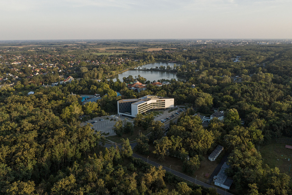 Hunguest Hotel Sóstó **** – terv: BAHCS művek Kft. Báger András és Helmle Csaba – fotó: Danyi Balázs