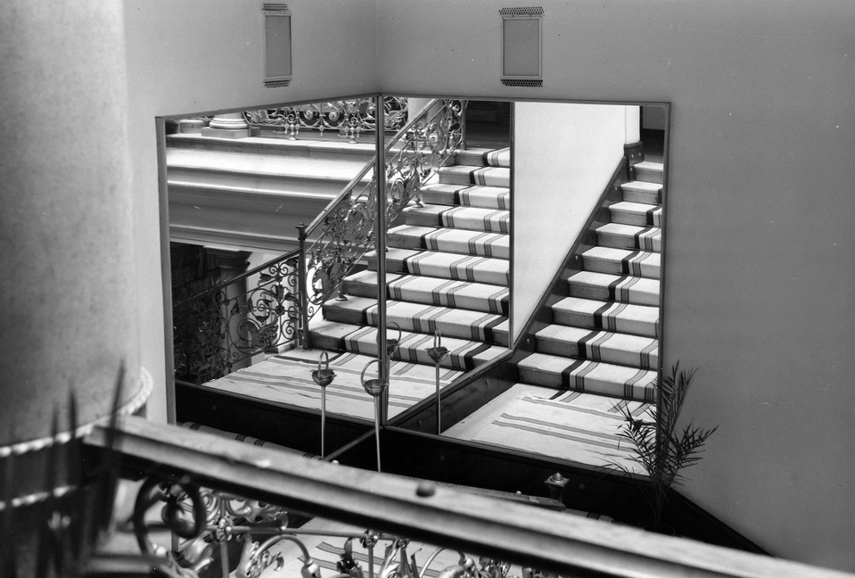 A Nádor Szálló lépcsőháza, 1965. Forrás: Fortepan, adományozó: Jankovszky György