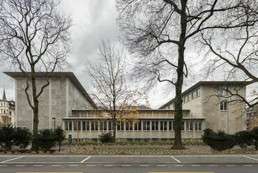 A Zentral- und Hochschulbibliothek rehabilitációja, Lunzern, Svájc, Tervezők: Thomas Lussi és Remo Halter Casagrande, 2017-2020., Fotó: Leonardo Finotti, A Lussi + Halter AG hozzájárulásával