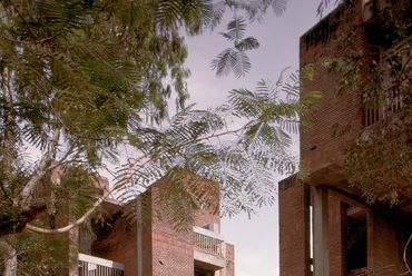 Kuldip Singh: Usha Niketan lakótelep, Delhi – fotó: © Massachusetts Institute of Technology, courtesy of Peter Serenyi