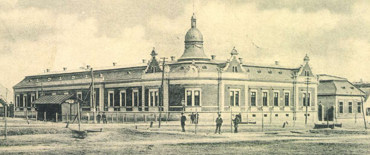 Soroksár, Községháza 1900 körül, tervező: Neuschloss Kornél (képeslap)