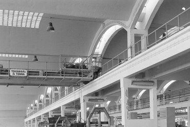 Folyik a termelőmunka a Zsolcai Épületelemgyár üzemi csarnokában, 1963. november 15. Fotó: Birgés Árpád – MTI / MTVA Sajtó- és Fotóarchívum MTI-FOTO-845267