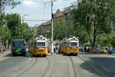  A Bertalan Lajos utcai (mai Gárdonyi tér) villamosmegálló. Forrás: hampage.hu