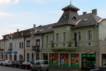 Kossuth utca 24. (helyi védettségű épület) – Forrás: balatonfured.hu/Füred TV