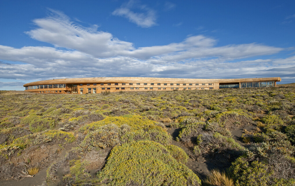 Hotel Tierra Patagonia, Torres del Paine, 2011. Forrás cazuzegers.cl, fotó Pia Vergara