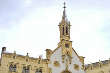 Sopron, Orsolya-téri templom, tervező: Handler Nándor (a szerző felvétele)