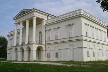 Bajna, Sándor-Metternich kastély, tervező: Hild József (Wikipedia/Kaboldy)