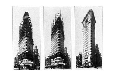 A Flatiron Building építése New Yorkban (1903) (forrás: Wikimedia)