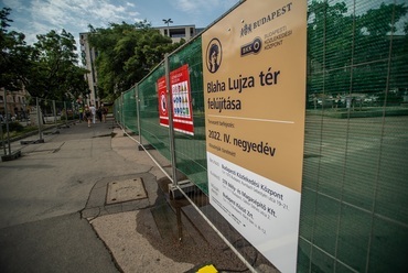 Elkezdődött a felújítás a Blaha Lujza téren. Fotó: MTI/Balogh Zoltán