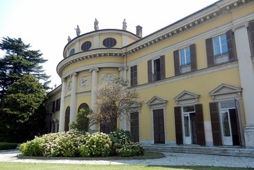 A Villa Saporiti (Como) és a Villa Casati Stampa (Muggio), tervező: Leopoldo Pollack (Wikipedia) 