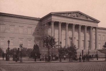 Budapest, Nemzeti Múzeum 1890 körül, tervező: Pollack Mihály (FSZEK Budapest Gyűjtemény)