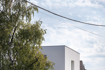 Ezüstfenyő téri családi ház bővítése – tervező: batlab – fotó: Juhász Norbert