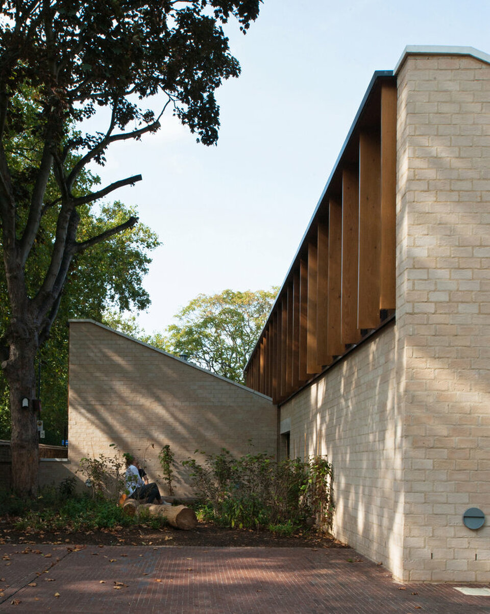 Sands End Arts & Community Centre – Építész: Mæ Architects – Fotó: Juli Richter