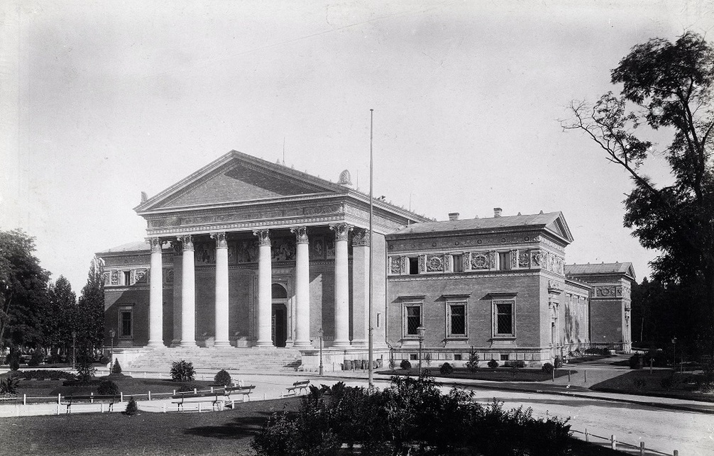 Egy korai, 1900 körüli felvétel az 1896-ban elkészült Műcsarnokról. Forrás: Fortepan / Budapest Főváros Levéltára / Klösz György fényképei