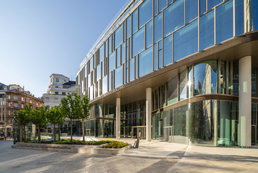 DVM group, Szervita Square Building, Budapest