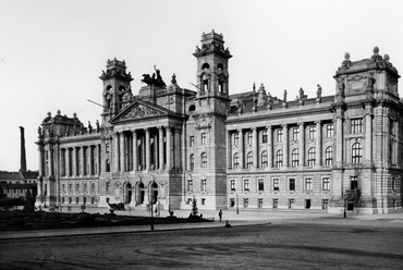 Budapest, Kossuth Lajos tér 12., 1896-ban, tervező: Hauszmann Alajos - Klösz György felvétele (FSZEK Budapest Gyűjtemény)