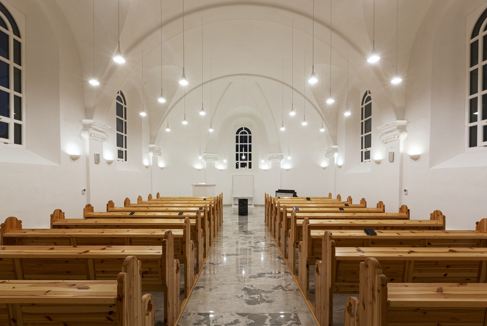 A református templom belső felújítása  Hernádkakon