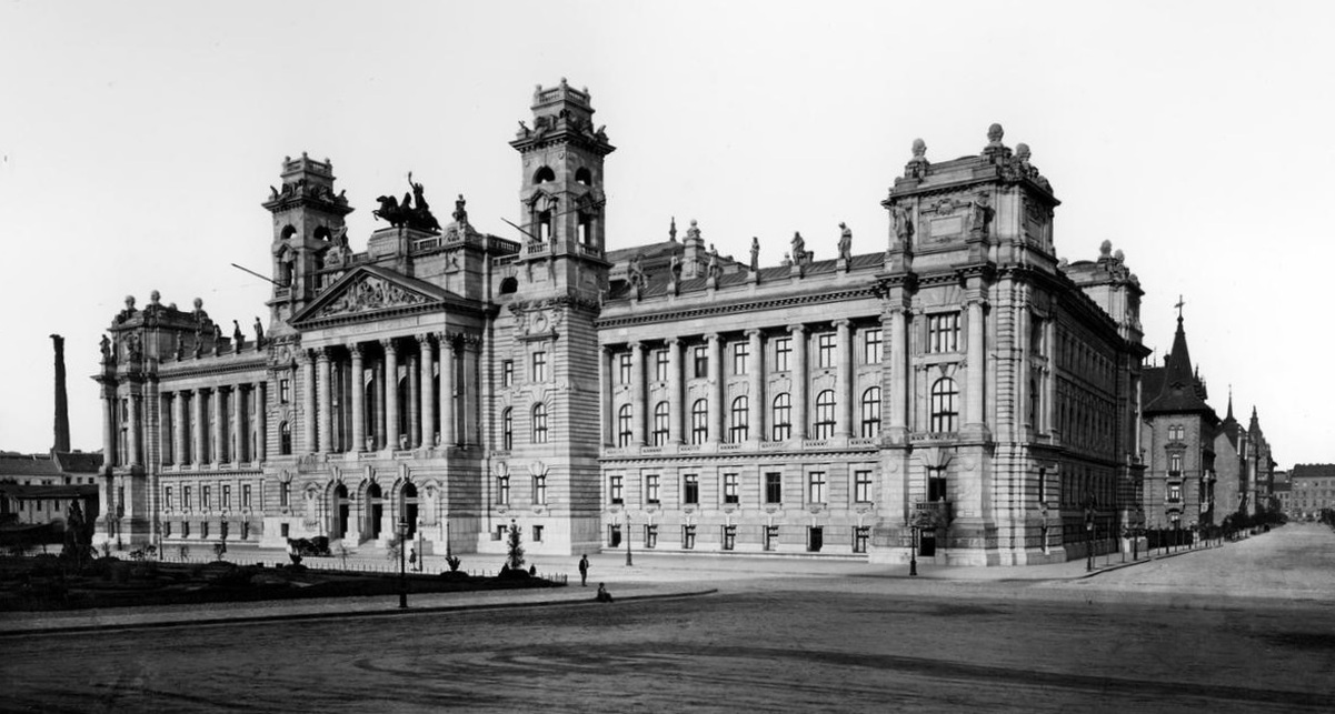 Budapest, Kossuth Lajos tér 12., 1896-ban, tervező: Hauszmann Alajos - Klösz György felvétele (FSZEK Budapest Gyűjtemény)