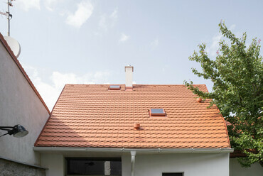 Atelier 111 Architekti: Kozina House, Trhové Sviny, Csehország. Fotó: Alex Shoots Buildings