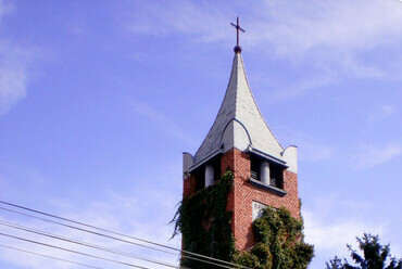 A Sándy Gyula által tervezett evangélikus templom, 2019 © commons.wikimedia.org
