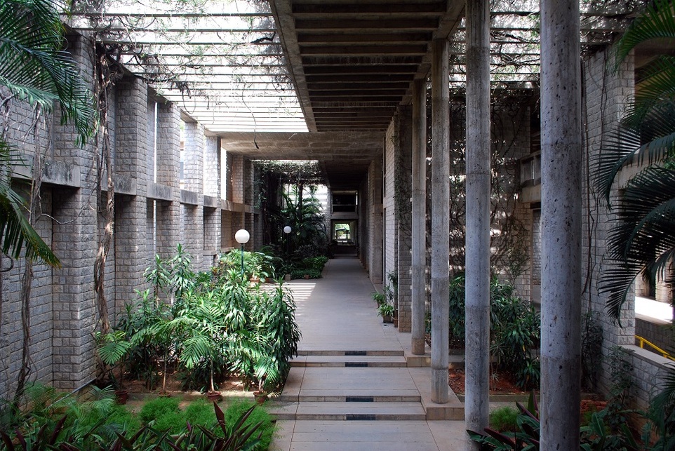Az Indian Institute of Management campusának részlete. Forrás: Wikimedia Commons/Sanyam Bahga