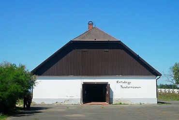 A hortobágyi Pásztormúzeum az egykori szekérállás épületében. Forrás: Wikimedia Commons/Einstein2