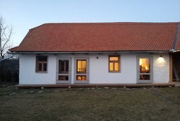 Családi ház felújítás, Csíktaploca – tervező: planT studio – fotó: Tövissi Márton
