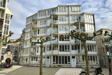 Het Pentagon, Amsterdam (1978-1982) . Építész: Th.J.J. Bosch (& A.E. van Eyck). Fotó: Marc Bukman