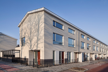 Új építésű sorház. Építész: Steenhuis Bukman Architecten. Fotó: Jannes Linders