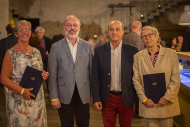 A főépítész elismerések átadóján, Pányi Zsuzsanna, Horváth Gábor, Tóth Miklós és Zábránszkyné Pap Klára, Fotók forrása: Országos Főépítészi Kollégium