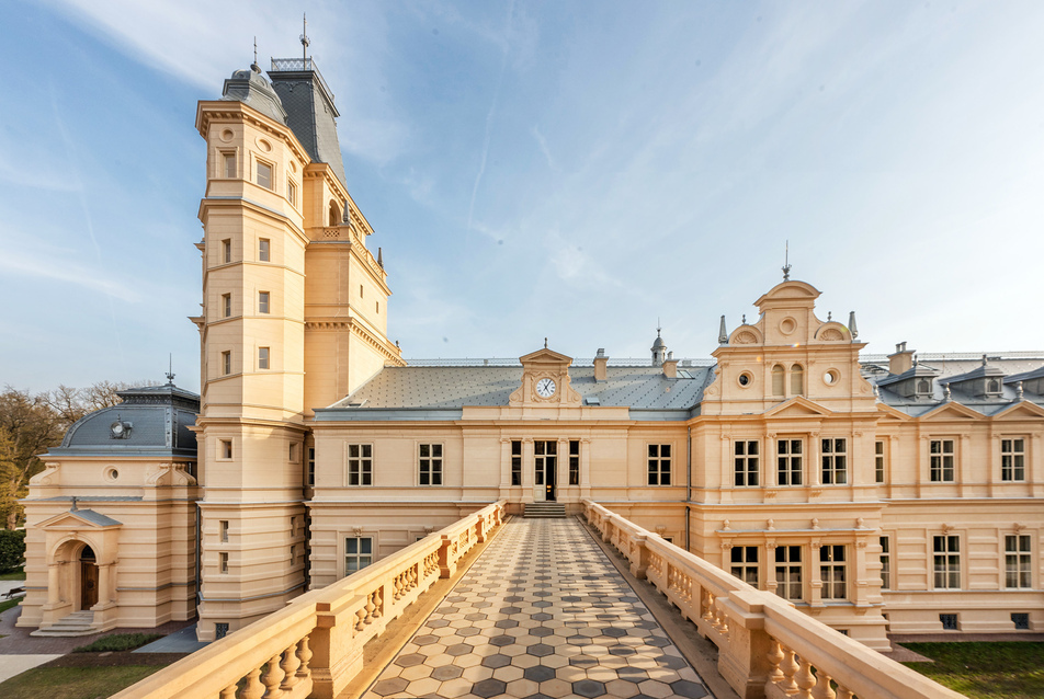 ICOMOS-díjas lett a szabadkígyósi Wenckheim-kastély – Mutatjuk milyen lett a felújítás