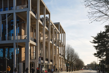 Kingston Egyetem, Town House – Tervező: Grafton Architects – Fotó: Ed Reeve, Dennis Gilbert, Alice Clancy