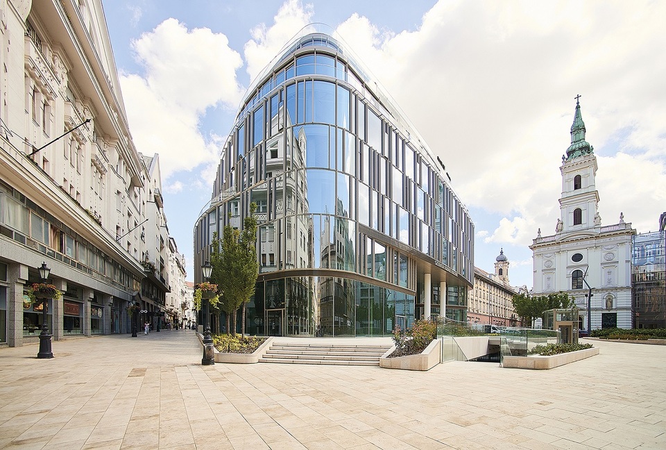 Szervita Square Building, Forrás: Építészfórum archívum, Horizon Development