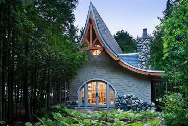 Storybook cabin, Michigan, USA - forrás: Hendricks Architecture 
