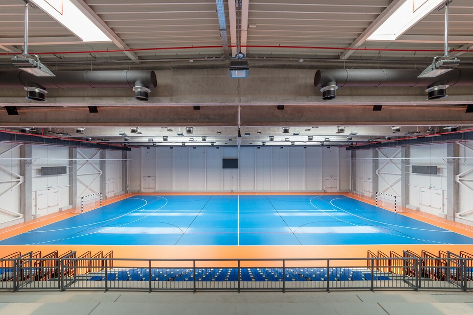 Hatvani multifunkcionális sport -és rendezvénycsarnok – Tervező: Napur Architect – Fotó: Bujnovszky Tamás
