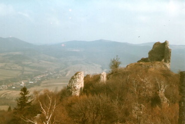 A vár régen, 1980-ban.