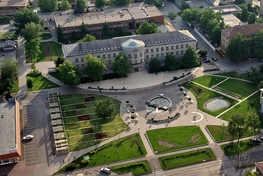 Az egyetemi campus légifelvételen. Forrás: www.uniduna.hu