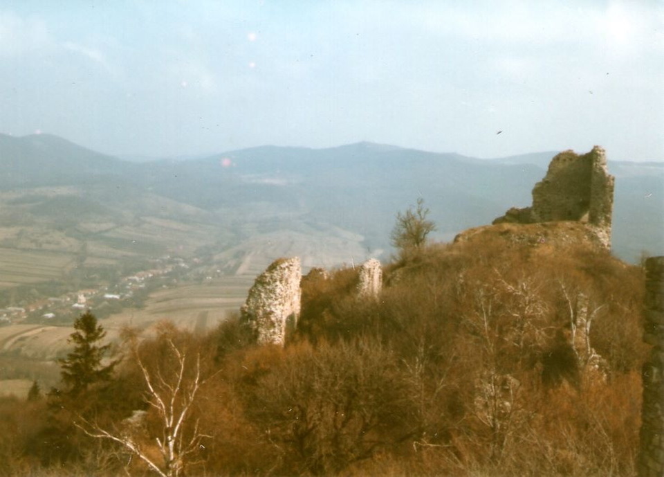 A vár régen, 1980-ban.