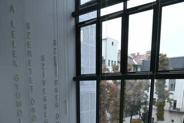 A megújult dunamelléki püspöki székház, református teológia és újjáépített kollégium épülete az átadás napján, 2022. október 1-jén. MTI/Máthé Zoltán