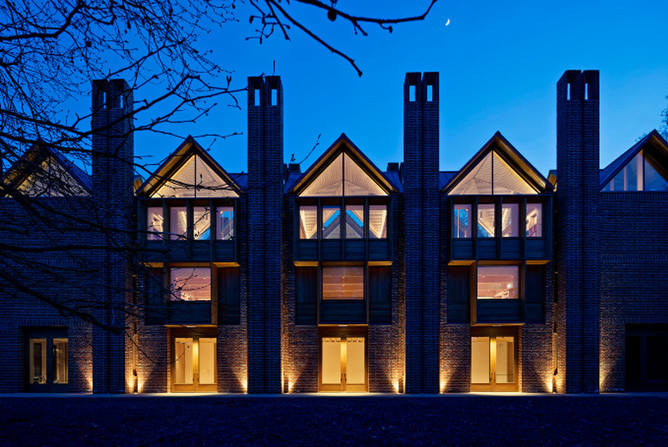 A Níall McLaughlin Architects könyvtárépülete a 2022-es Stirling-díj győztese