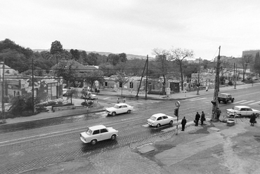 Bontási munkák a Budaörsi út - Hegyalja út - Alkotás utca találkozásánál, 1975. Forrás: Fortepan / Bojár Sándor