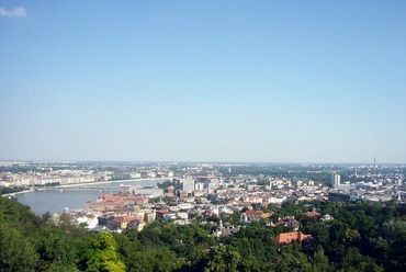 Újbuda látképe egy 2013-as felvételen. Fotó: Wikimedia Commons / Czimmy