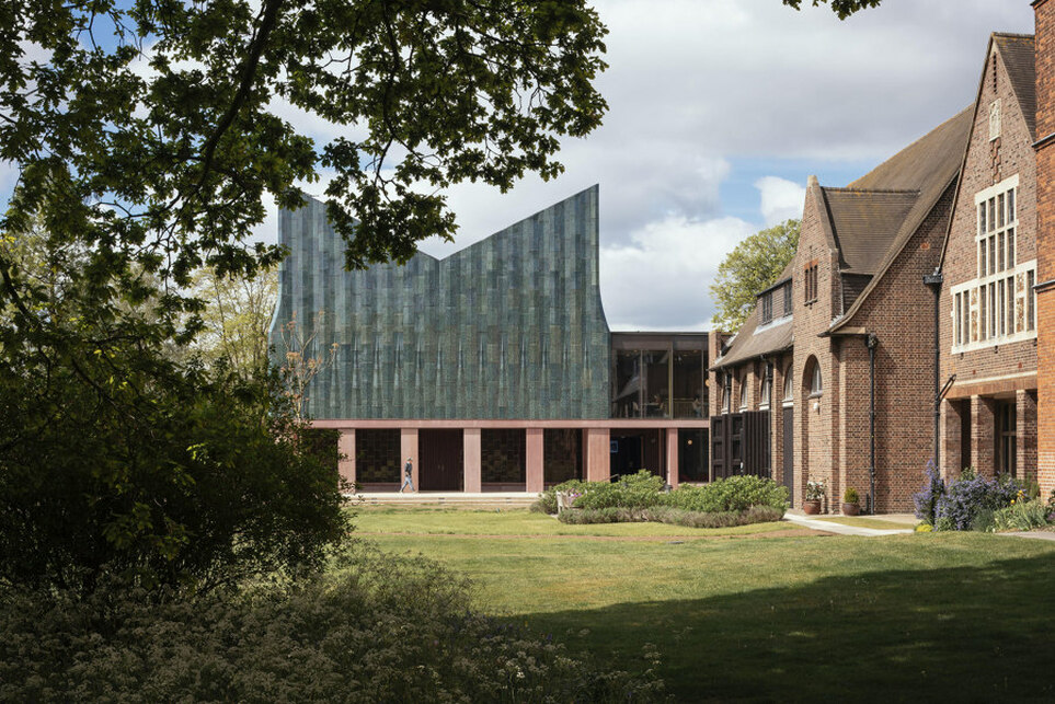 A Homerton College étkezőjének kortárs épülete, amely a campus történeti egységeihez kapcsolódik Fotó: Jim Stephenson