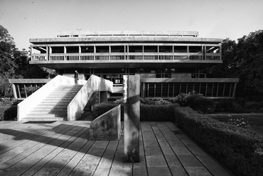 Institute of Indology, Ahmedabad, India – tervező: Balkrishna Doshi. Fotó: Vinay Panjwani © Vastushilpa Foundation