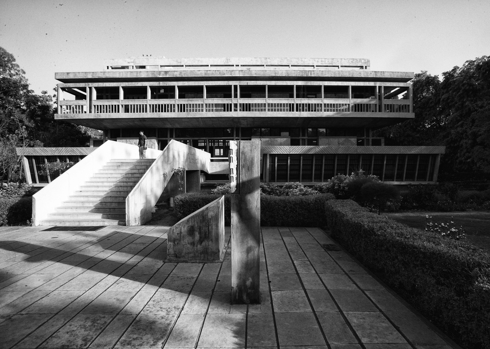 Institute of Indology, Ahmedabad, India – tervező: Balkrishna Doshi. Fotó: Vinay Panjwani © Vastushilpa Foundation